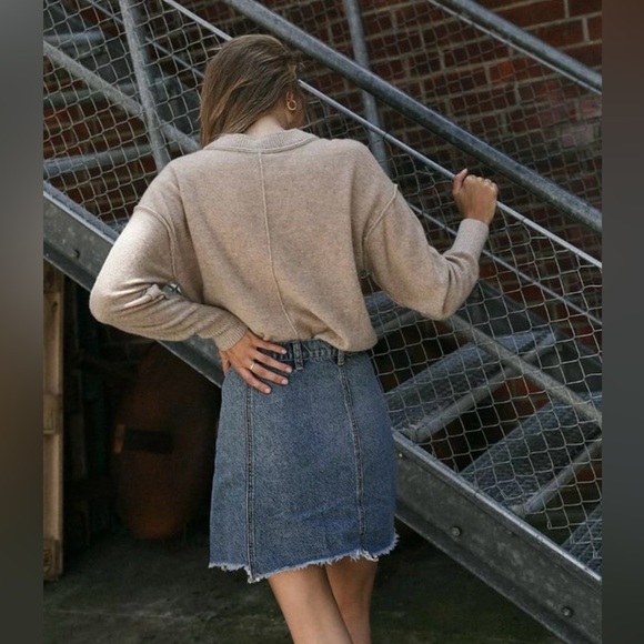 Free People 100% Cashmere Sweater “Cora” Crew Neck Gray Size XS - Picture 2 of 8